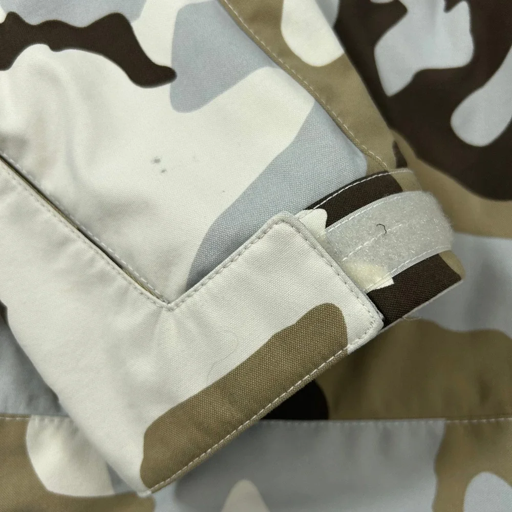 Burton Jacket Mens Small Camo Down‎ Insulated Hooded Snowboard Skiing Outdoors